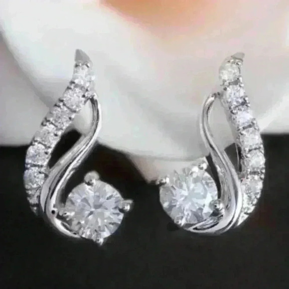 🎁925 Silver Plated Shiny Round CZ Twisted Stud Earrings, GPMB1409 - Picture 2 of 4